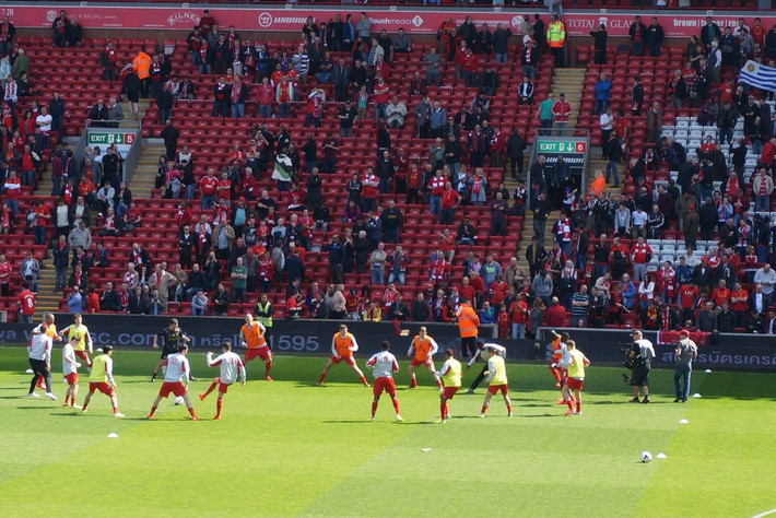 科尔谈爱德华兹打控卫：他这么有天赋，你总想尝试各种可能性（科尔评爱德华兹出任控卫：天赋异禀，值得尝试更多可能）