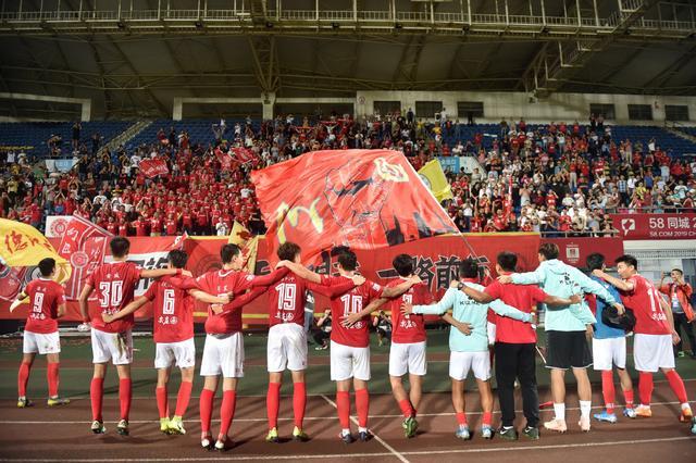 意甲11月最佳球员候选：迈尼昂、劳塔罗、瓦尔迪入选（意甲公布11月最佳球员候选 迈尼昂、劳塔罗、瓦尔迪上榜）