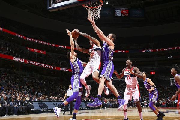 如何提升篮球专项体能？（篮球专项体能提升指南）