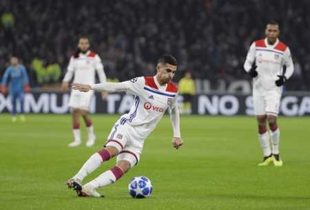 足球曼联门将世界级神扑登上热搜（曼联门将上演世界级扑救，火速登上热搜）