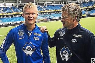 科比·怀特：扭转困境需全队同心，坦诚沟通是破局关键（科比·怀特：逆转困局靠团队同心，开诚布公是破局之钥）