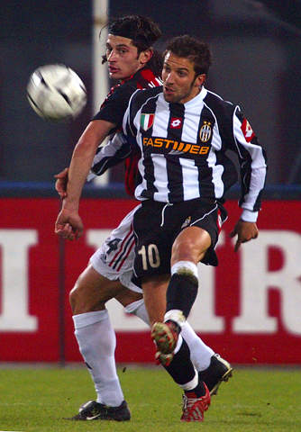 迪马：迪巴拉退烧后参加全队合练，安赫利尼奥也参加了合练（迪马：迪巴拉退烧回归全队合练，安赫利尼奥也随队训练）