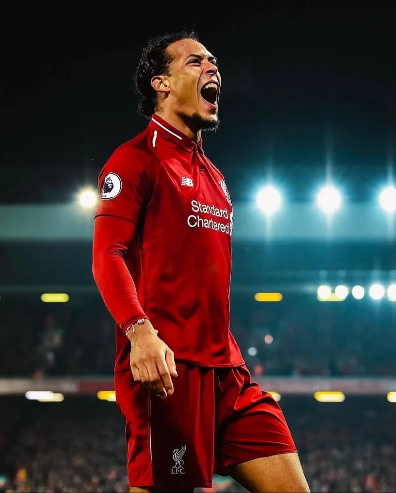 亚沙里稳健复出，80次传球仅失误6次，并送出一次全场最佳进攻机会的长传（亚沙里复出稳如旧：80次传球仅6次失误，一脚长传创造全场最佳良机）