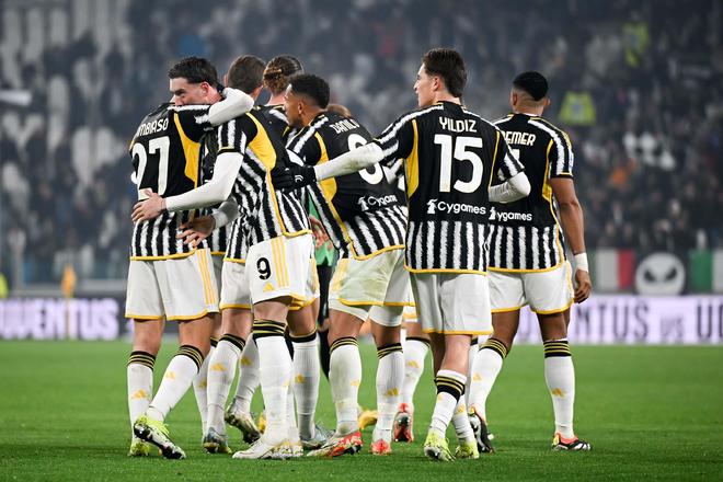 荷媒：拜仁今天将派球探考察里德，评估是否正式联系费耶诺德（荷媒称拜仁今日派球探考察里德，评估是否与费耶诺德正式接洽）