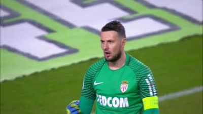 意媒：黄潜考虑买断那不勒斯租将拉法-马林，皇马握有回购权（意媒：黄潜欲买断那不勒斯租借的拉法-马林，皇马保留回购权）