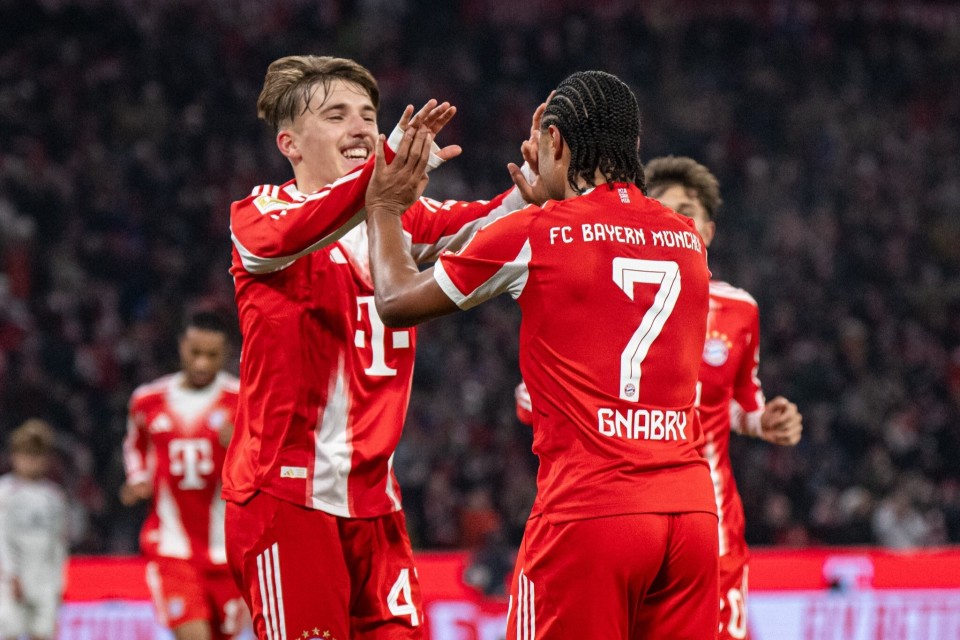 基米希打入生涯首粒欧冠乌龙，拜仁上次欧冠乌龙由阿拉巴打入（基米希首次在欧冠自摆乌龙，拜仁上一次欧冠乌龙由阿拉巴制造）